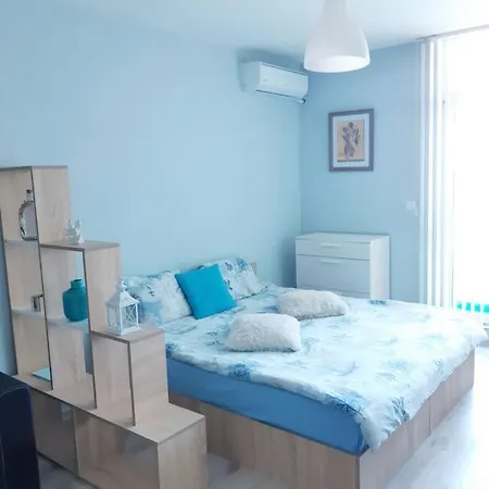 Maryne Studio с паркомясто